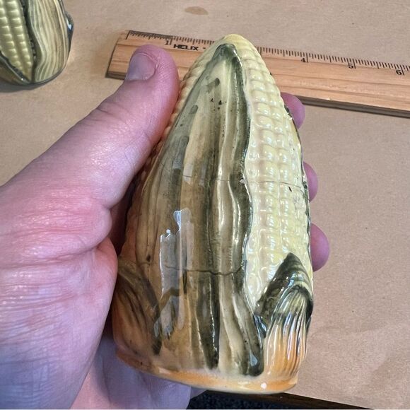 Vintage Corn Shaped Salt and Pepper Shakers - Picture 2 of 8